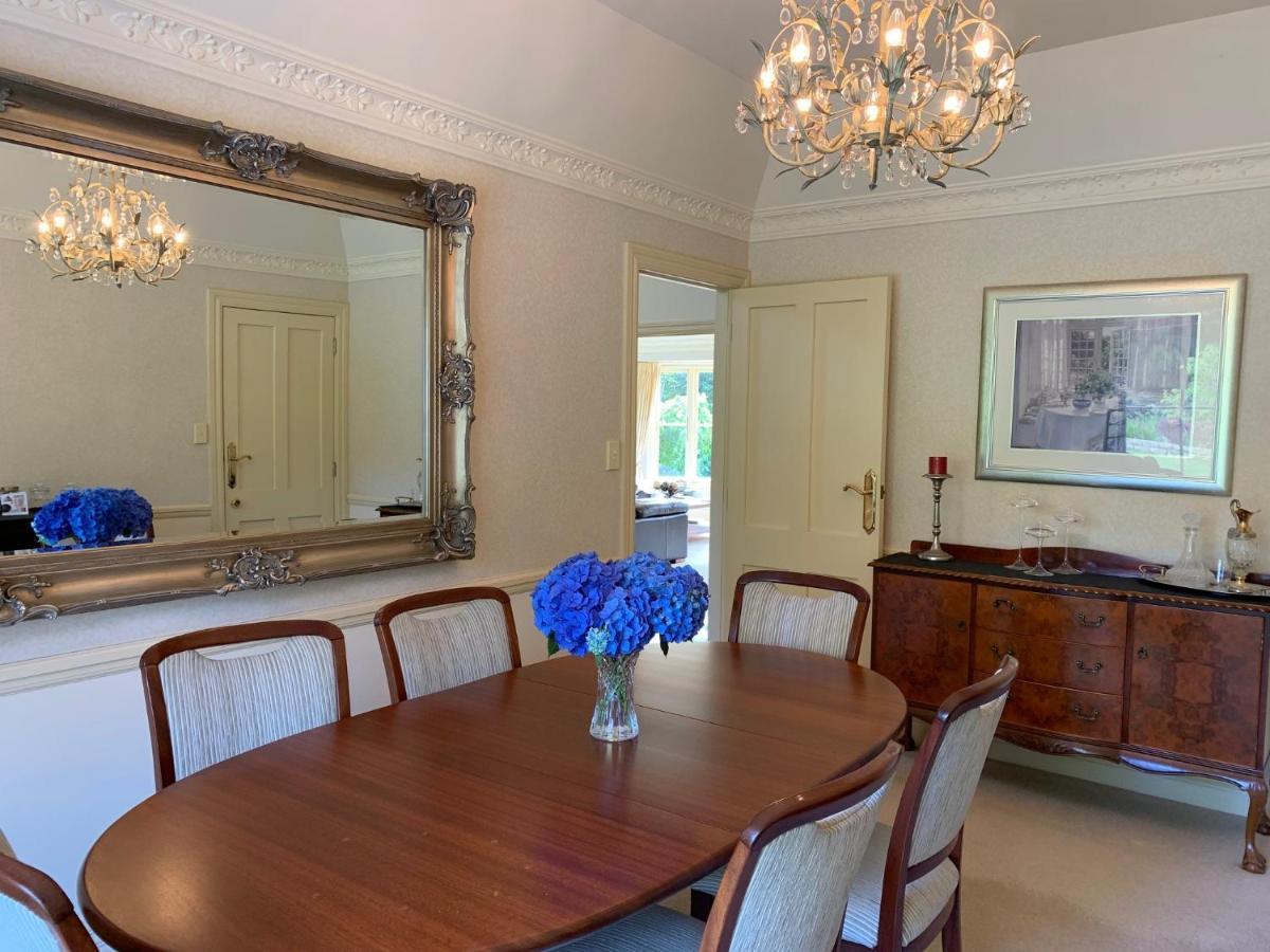 بالميرستون نورث Pin Oaks Luxury Bed & Breakfast المظهر الخارجي الصورة