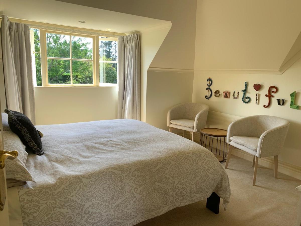 بالميرستون نورث Pin Oaks Luxury Bed & Breakfast المظهر الخارجي الصورة