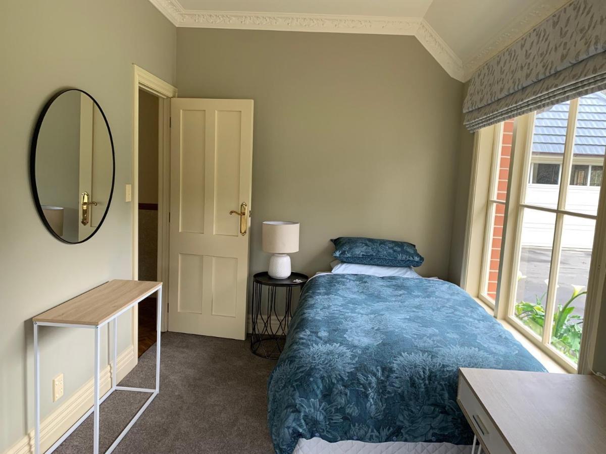 بالميرستون نورث Pin Oaks Luxury Bed & Breakfast المظهر الخارجي الصورة